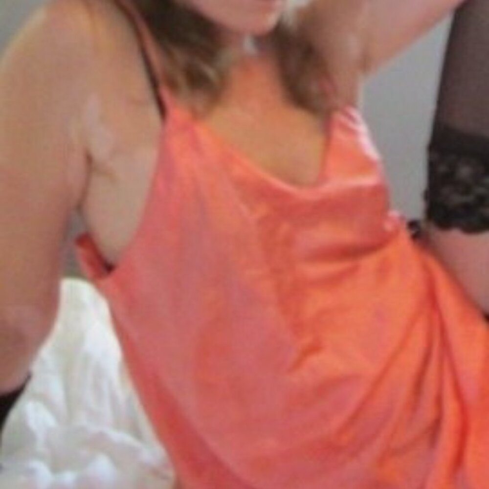 Morgan Taylor 100% silk hot coral chemise, size M